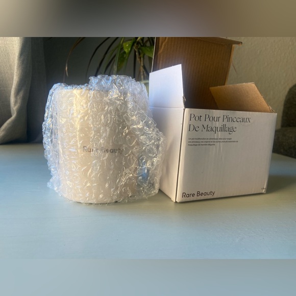 NIB Rare Beauty by Selena Gomez Makeup Brush Cup - Picture 2 of 6